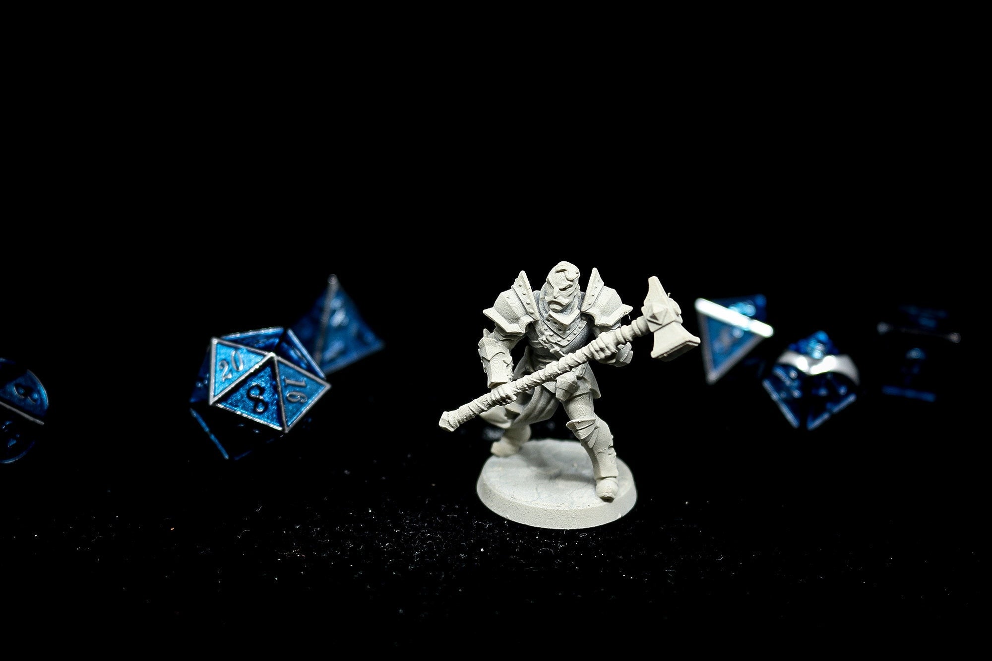 HUMAN FIGHTER Warrior "Two-handed Hammer" | Dungeons and Dragons | DnD | Pathfinder | Tabletop | RPG | Hero Size | 28 mm-Role Playing Miniatures