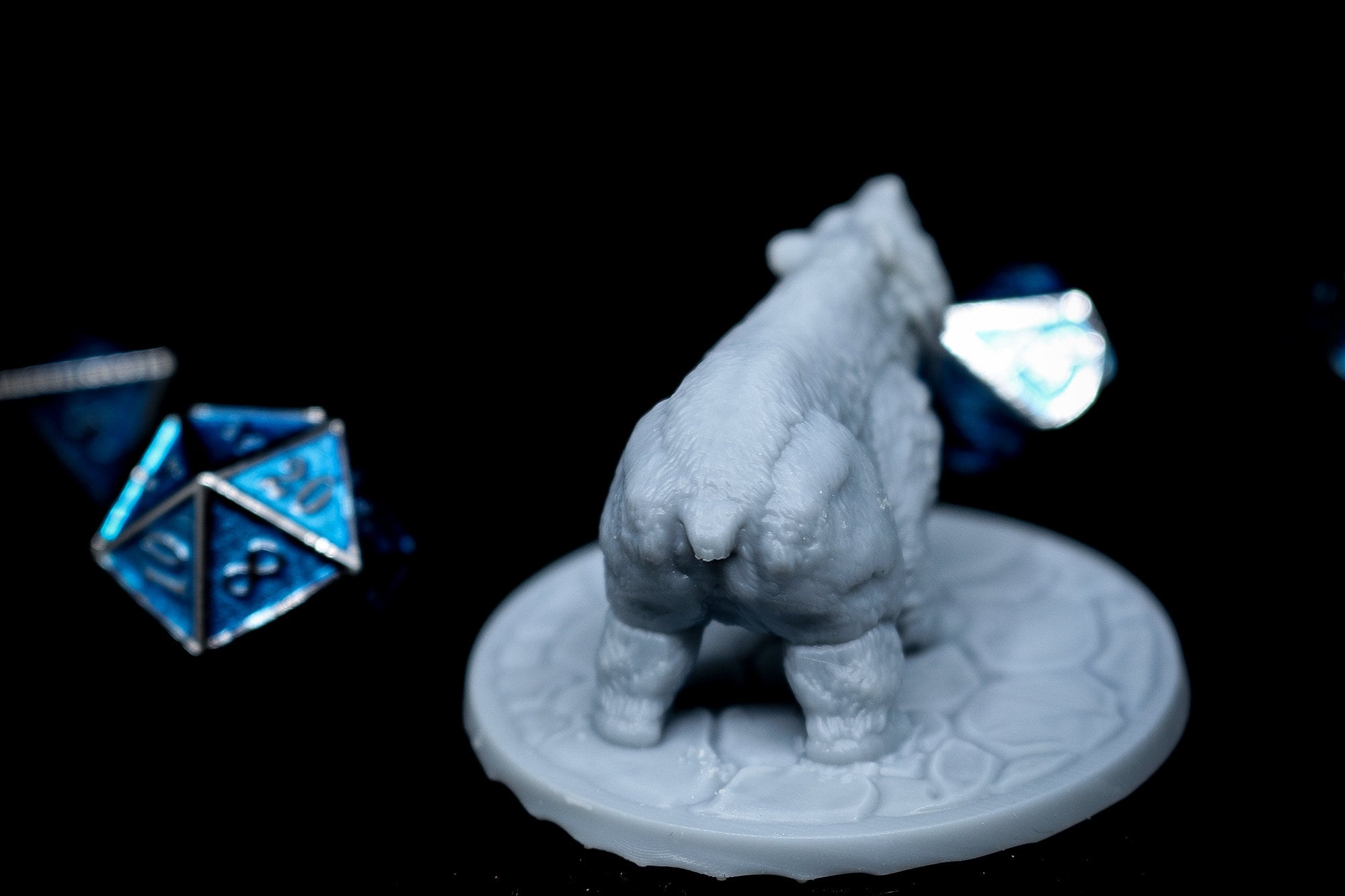 BEAR SNARLING-Role Playing Miniatures